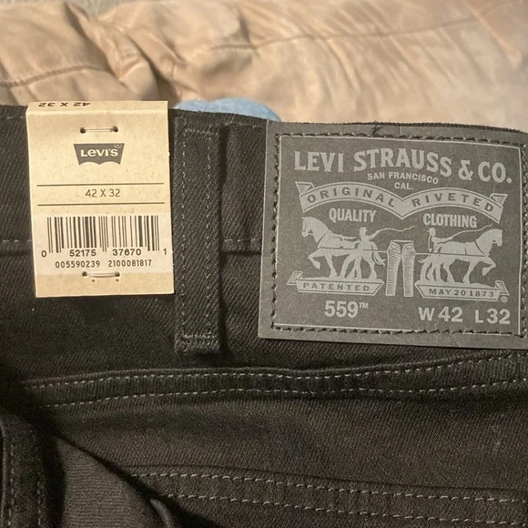 New Men’s Levi’s 559 Relaxed Straight Leg size 42x32 - Picture 7 of 7